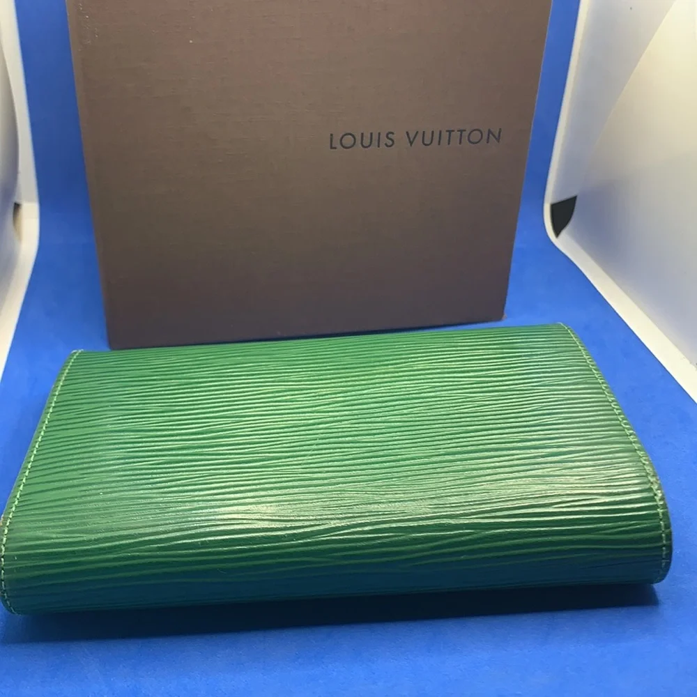 Louis Vuitton Epi vintage Tresor wallet - Picture 12 of 12
